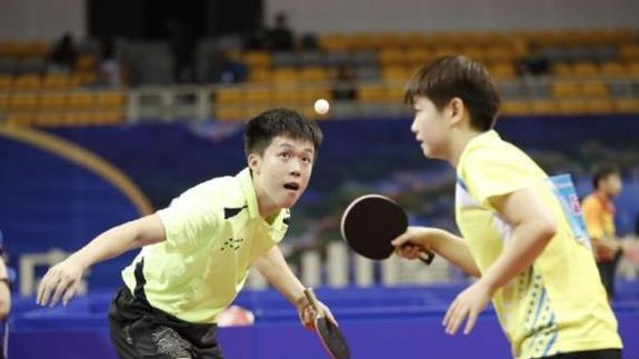 他充分信任 他充分信任