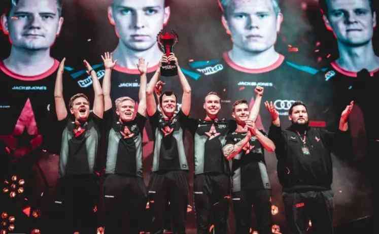 强的战术执 强的战术执