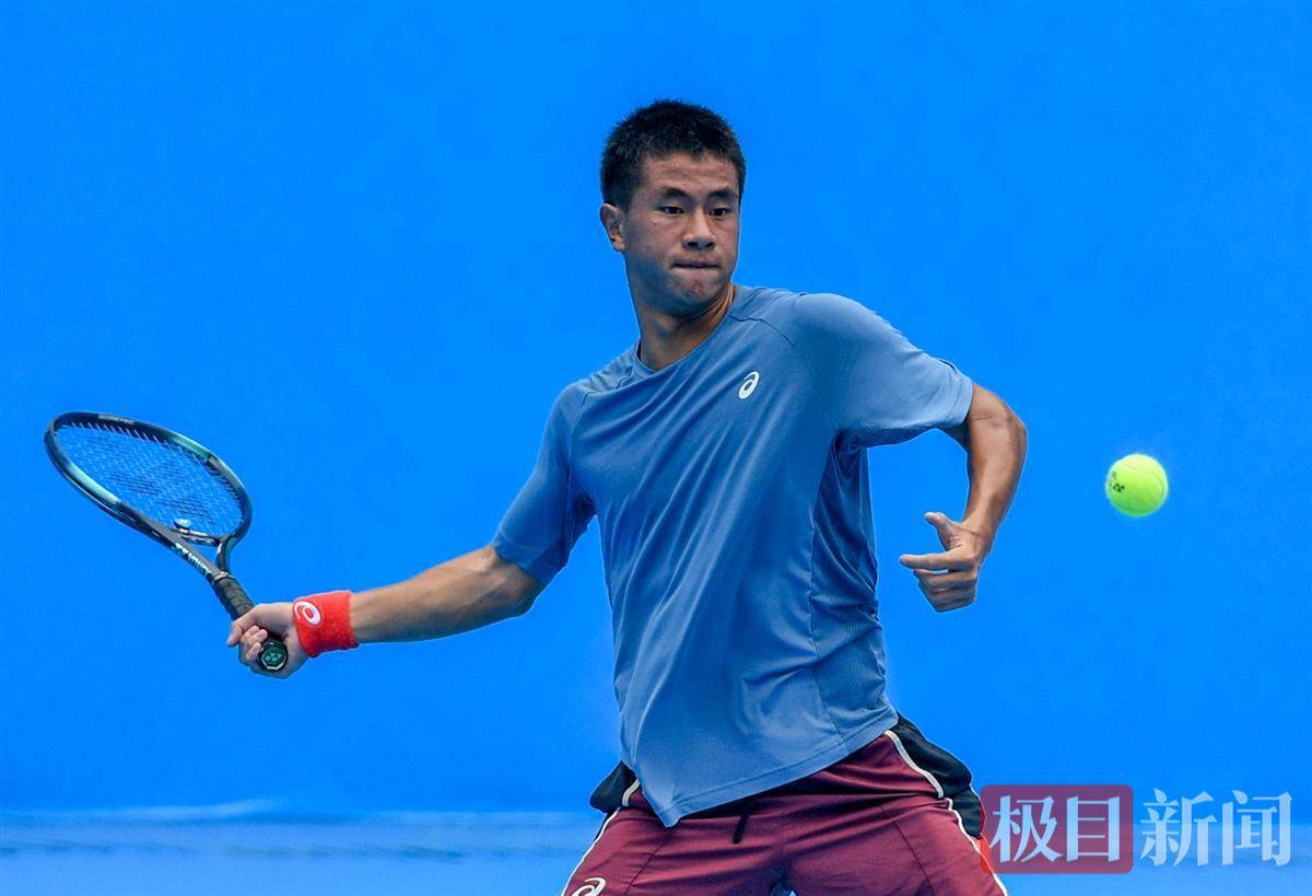 他的离场 他的离场